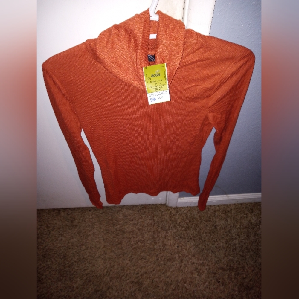 Ross Orange Turtleneck